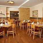 Hotel-restaurant Maas Hotell Lutzerath