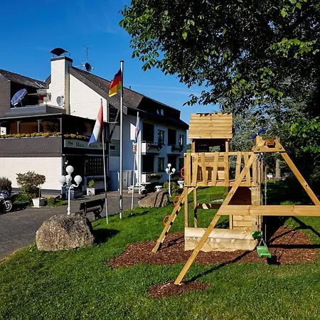 Hotell Hotel-restaurant Maas Lutzerath